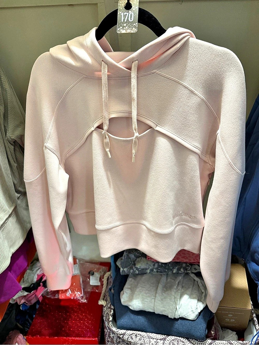 170- lululemon get cropped softstreme Pink Hoodie Size 8 Like New